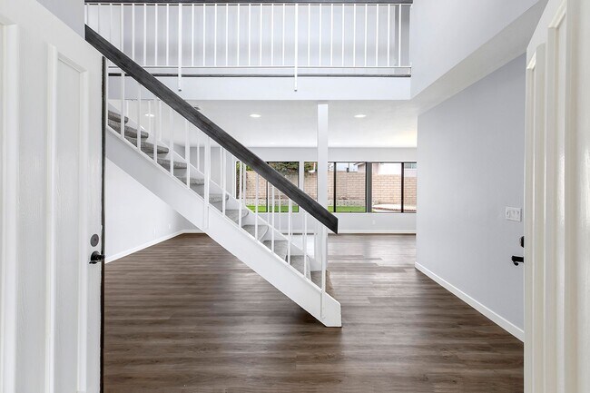 Building Photo - Your Huntington Beach Oasis Awaits: Spacio...