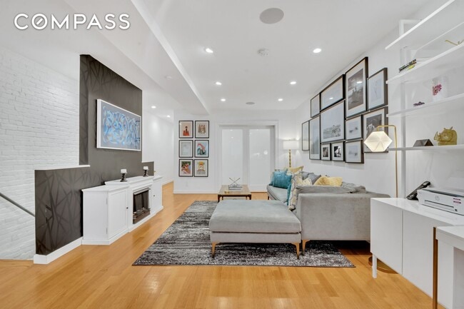 Building Photo - 216 W 137th St