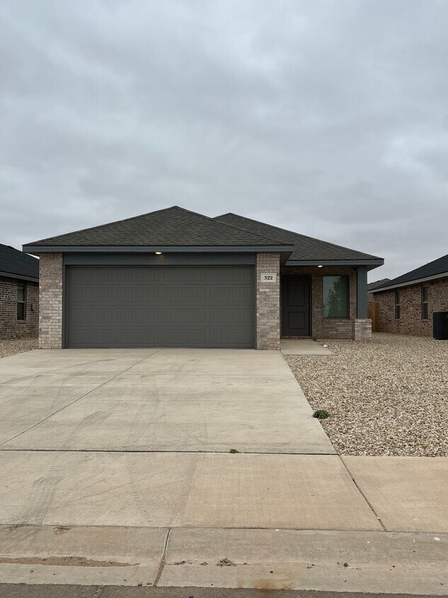 Foto principal - Brand New Home in Elm Meadows