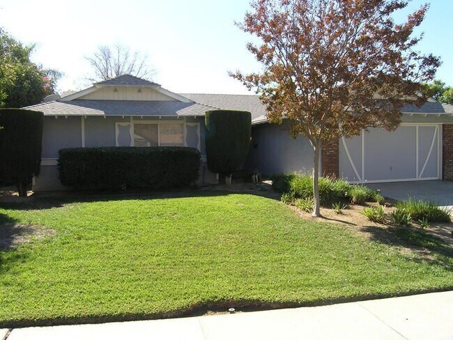Building Photo - 4 br, 2 bath House - 430 GLENHILL DR