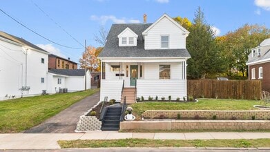 Building Photo - 111 Belden St Building Photo - 111 Belden St