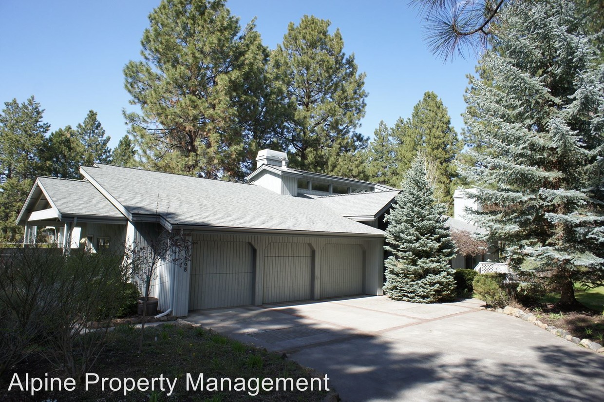 Primary Photo - 3 br, 2.5 bath House - 60668 Thunderbird Ct.