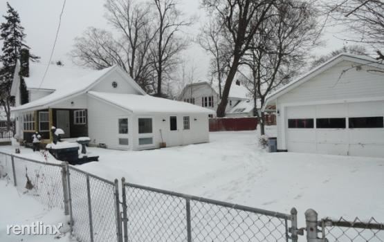 Primary Photo - 208 N Milford Rd