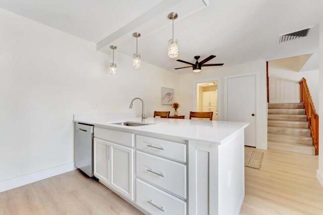 Foto del edificio - 3050 30th Ct