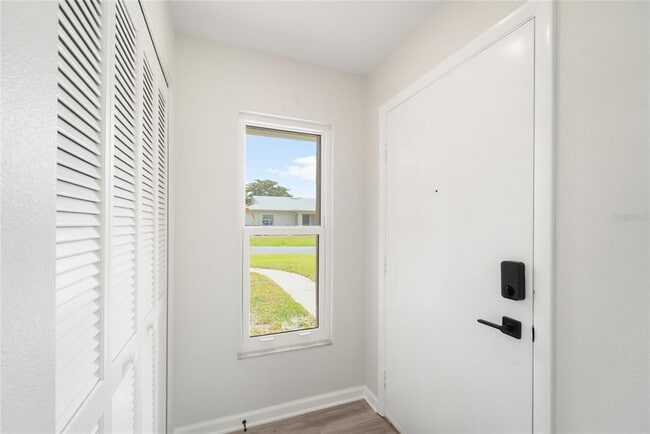 Building Photo - 5689 Evergreen Dr