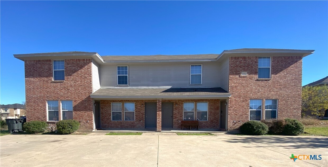 Primary Photo - 2102 Tahoe Ct