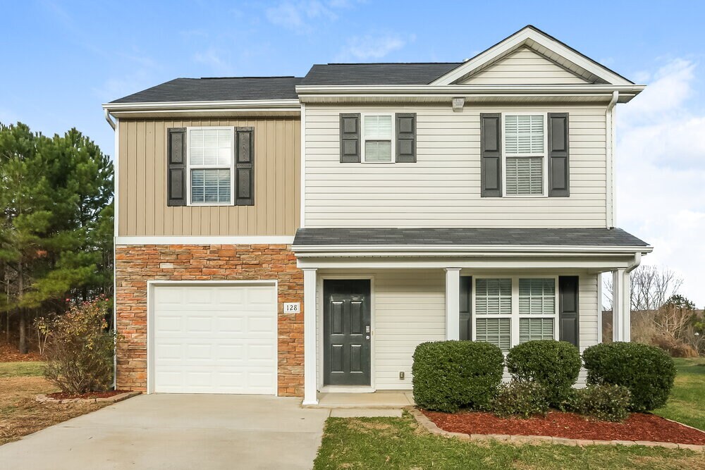 Foto principal - 128 Ashmore Dr