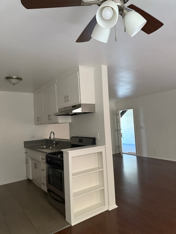 Building Photo - 1538 N Detroit St