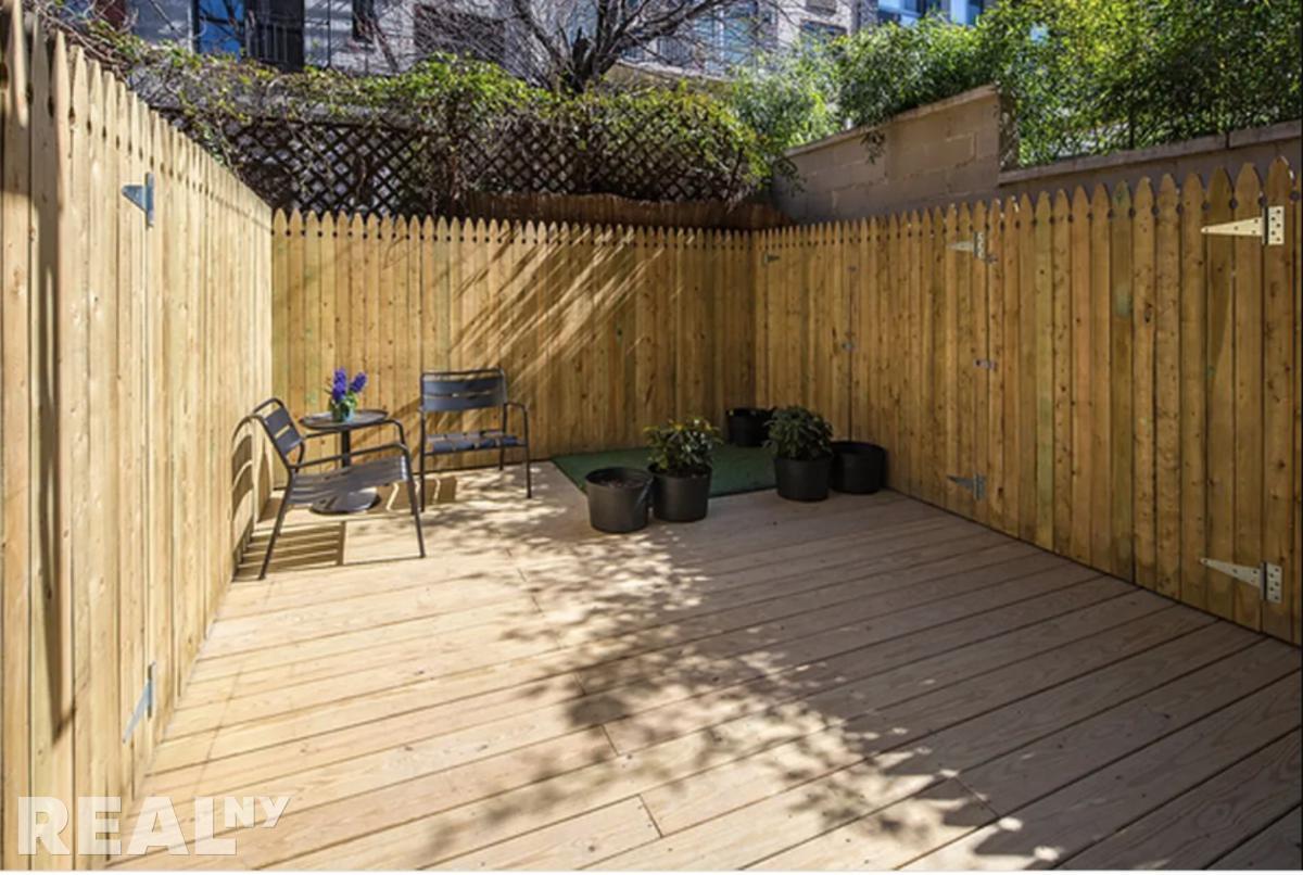 Primary Photo - 515 West 47th Street