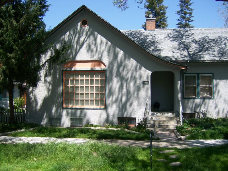 Primary Photo - 1704 W Heron St