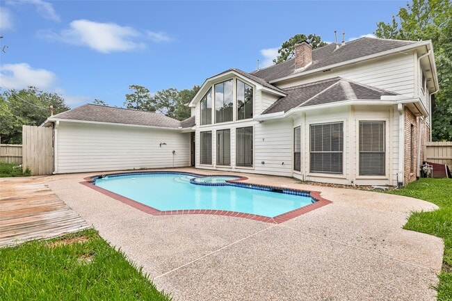 Foto del edificio - 12102 Moorcreek Dr