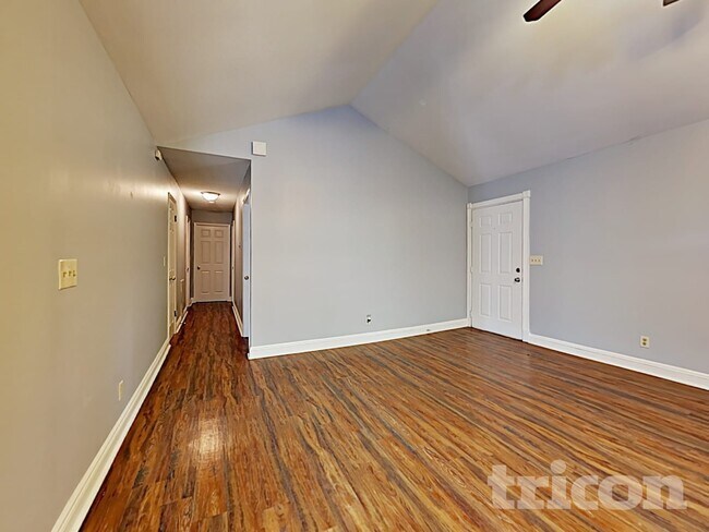 Building Photo - 4807 Alpine Dr SW