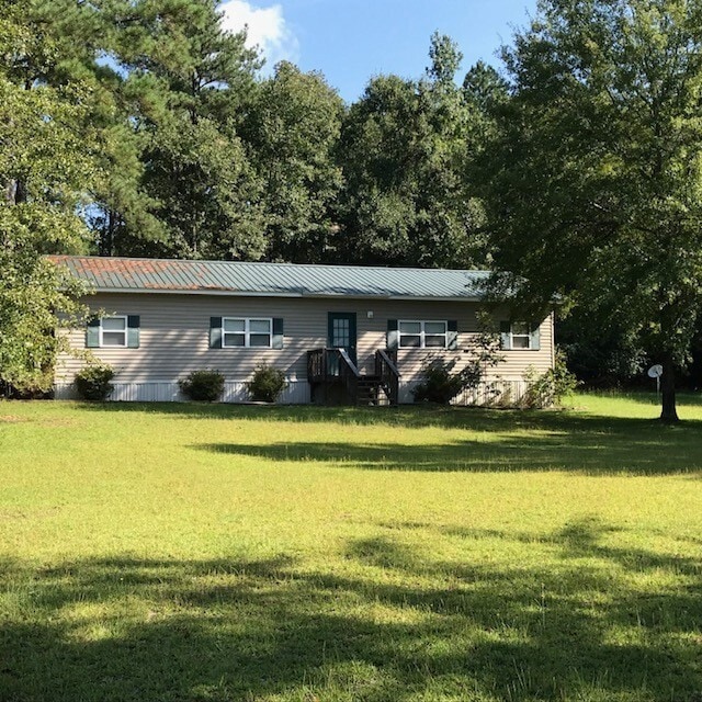 Building Photo - 3 Bedroom 2 Bath Home on 2 Acres