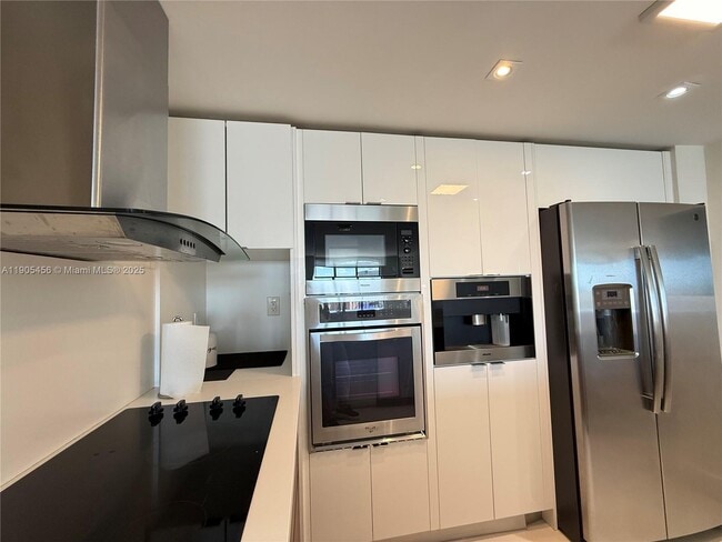 Foto del edificio - 2780 NE 183rd St