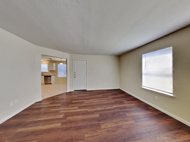 Building Photo - 13302 Ambrosa Dr
