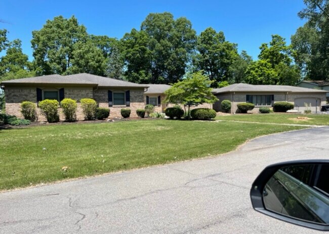 Parte frontal de las unidades - 2508 Dogwood Dr