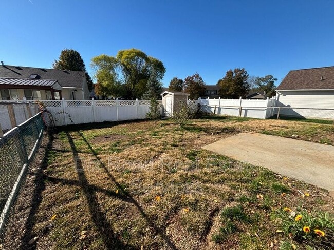 Building Photo - 179 Thompson St