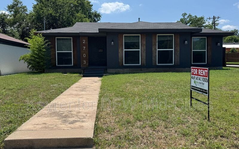 Foto principal - 2703 Downing Ave