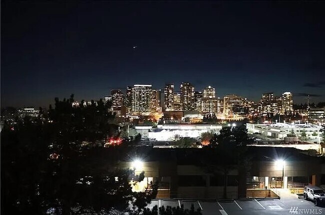 Vista al patio - 701 122nd Ave NE