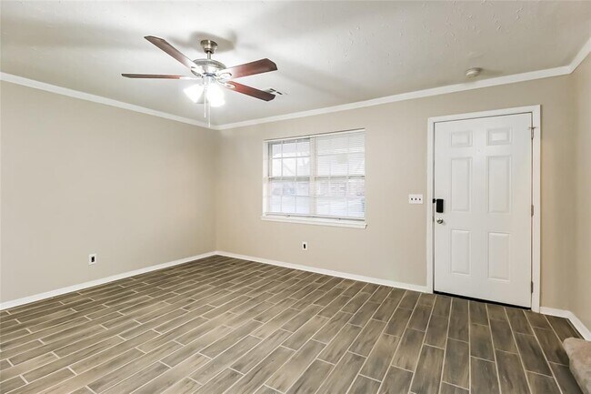 Building Photo - 3025 SW 61st St