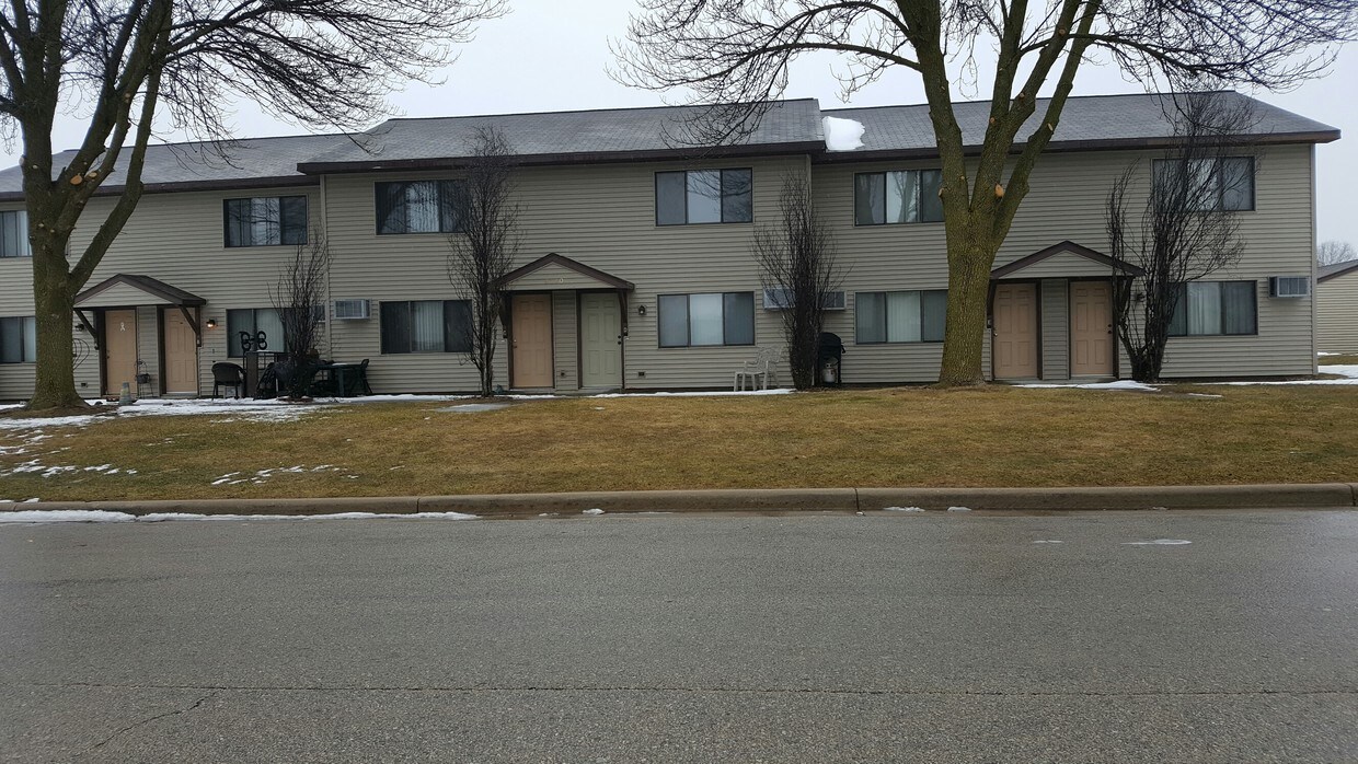 2120 N Sherri Lin Ct Unit A, Appleton, WI 54914 Room for Rent in