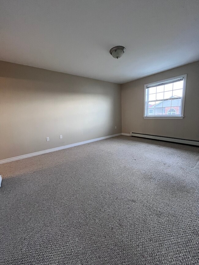 Building Photo - TWO BEDROOM APARTMENT AVAILABLE IN COLE HARBOUR