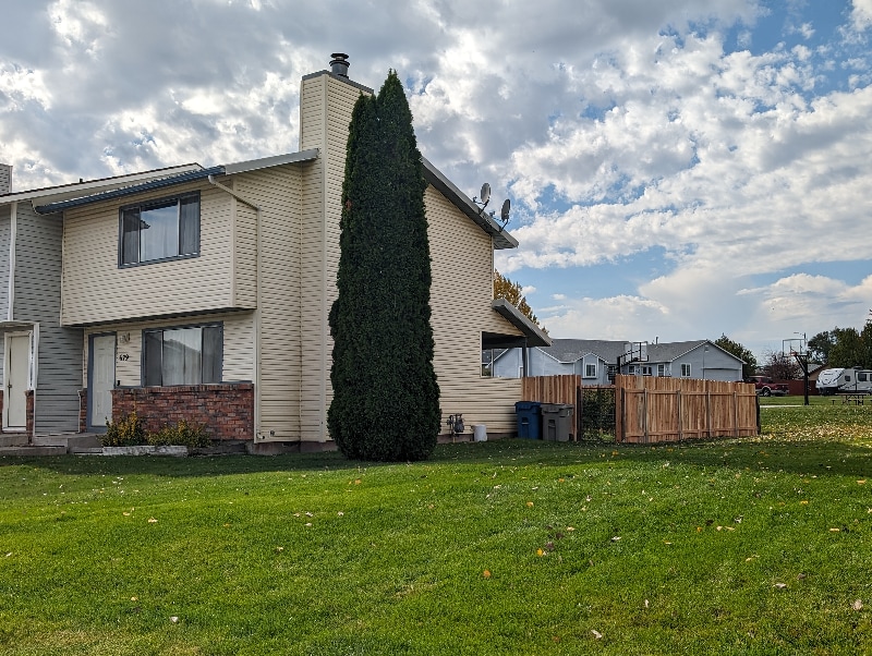 Primary Photo - 679 Brookside Ct