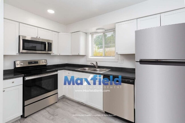 Building Photo - Brookside Lofts 2 BD 1 BA - Unit 17