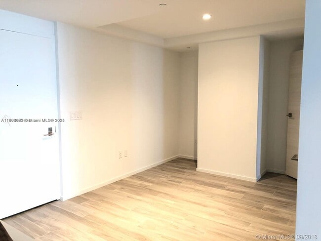 Building Photo - 801 S Miami Ave