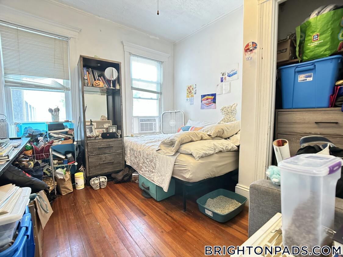 Foto del edificio - 324 Faneuil St