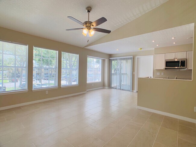 Foto del edificio - 1073 S Hiawassee Rd