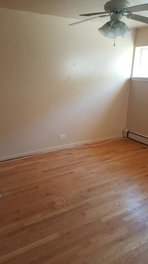 Foto principal - 2040 W Hood Ave