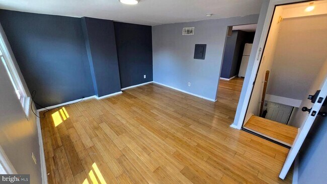 Foto del edificio - 2033 E York St