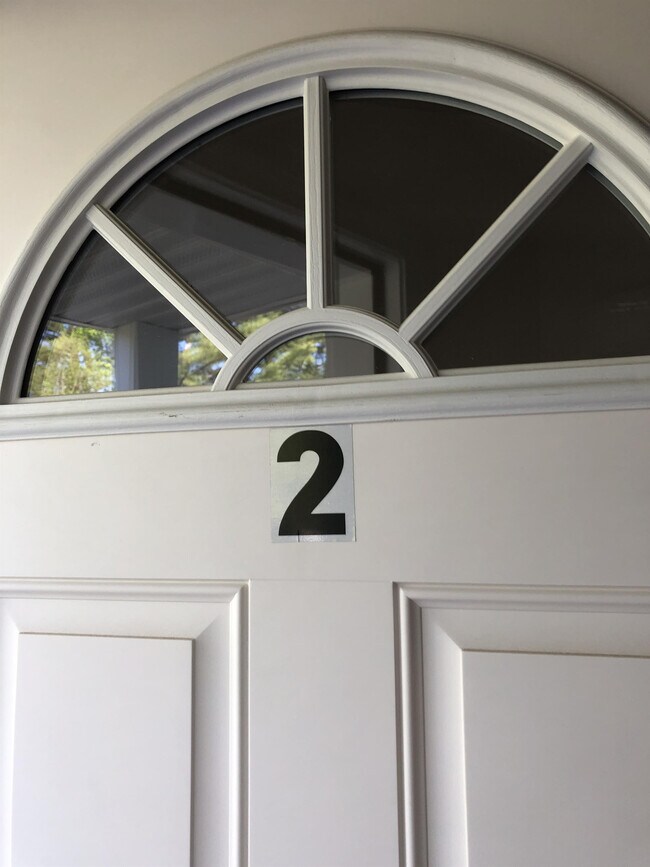 Foto del edificio - 151 New Gorham Rd