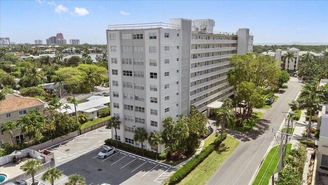 Foto del edificio - 2555 NE 11th St