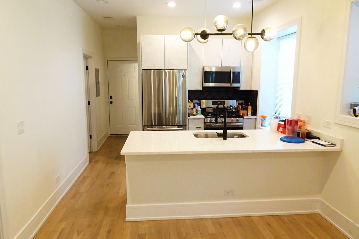 Foto principal - 2553 W Hirsch St