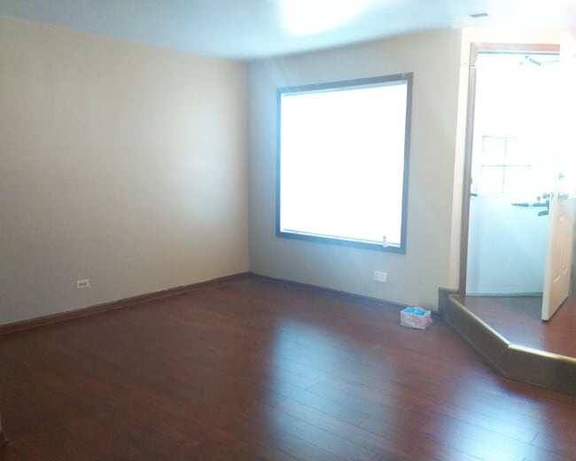 Building Photo - 2702 Prairieview Ln S