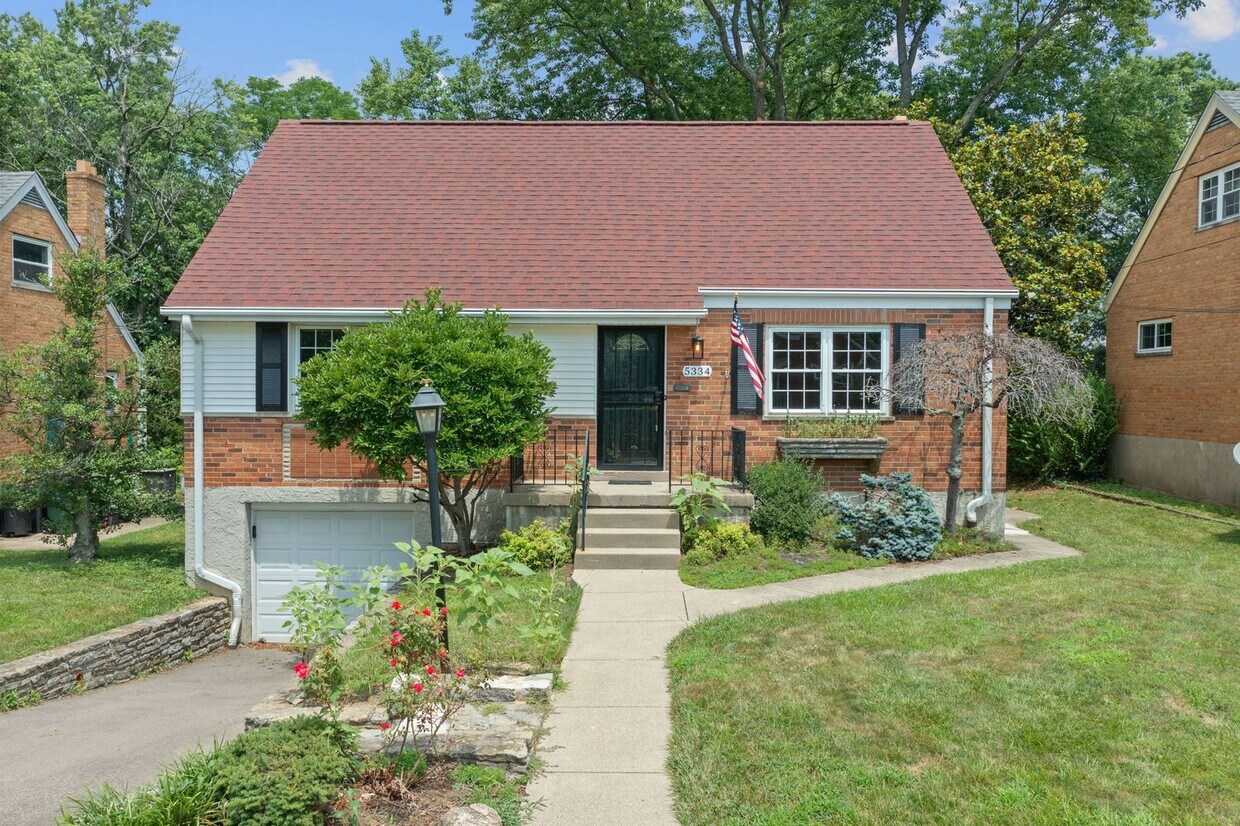 Primary Photo - Delhi Township- Cute Single Family 4 bed, ...