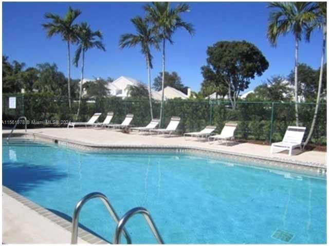 Foto del edificio - 401 Sabal Palm Ln