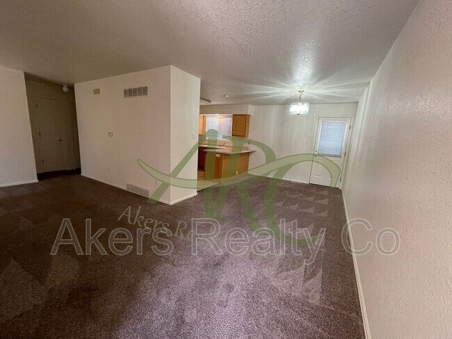Foto del edificio - 2730 Poplar St