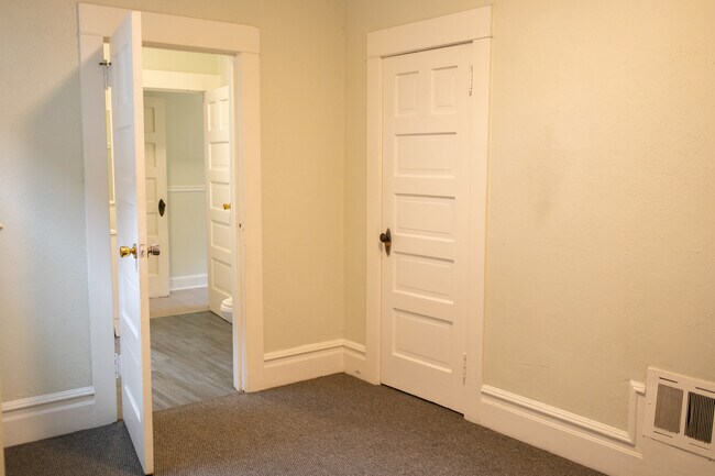 Foto del edificio - 831 NW 16th Ave