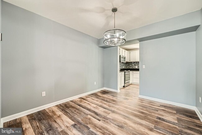 Building Photo - 7202 Rutherford Green Cir