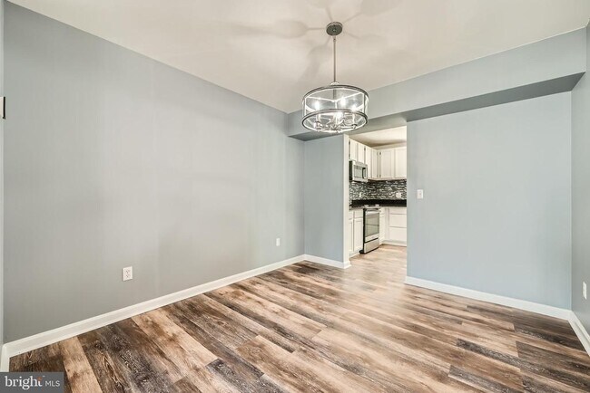 Foto del edificio - 7202 Rutherford Green Cir