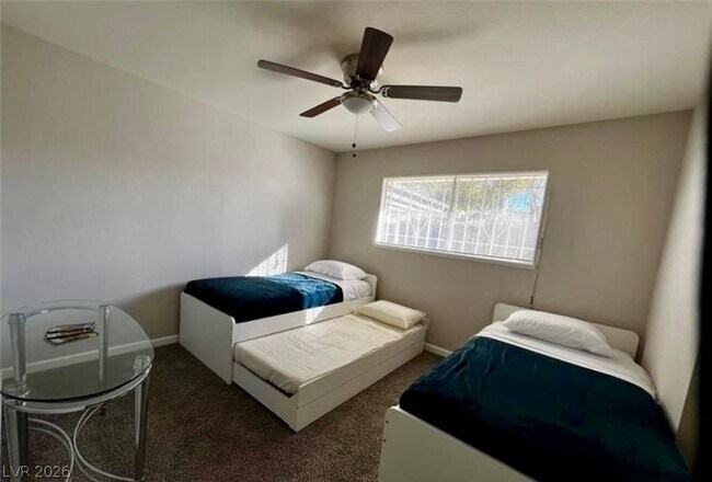 Foto del edificio - 6401 Evergreen Ave