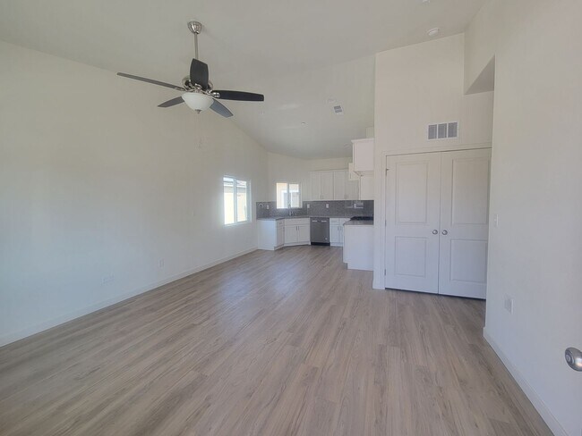 Foto del edificio - 8500 Grandy St