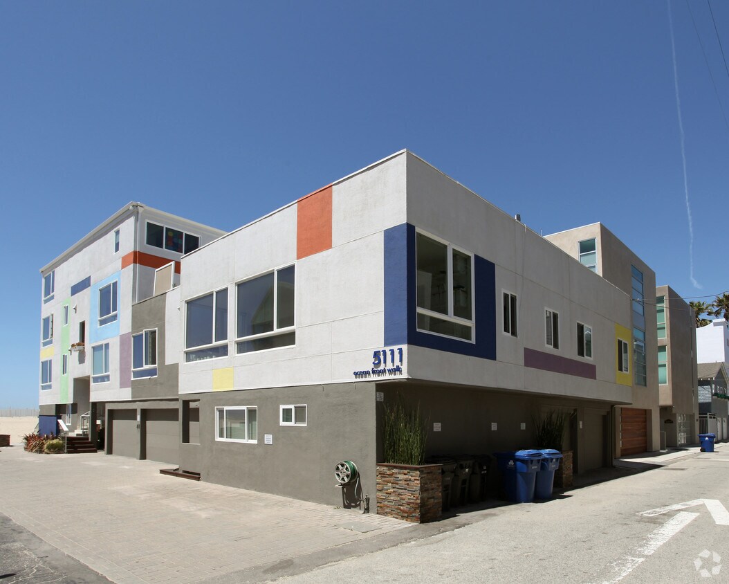 Building Photo - 5111 Ocean Front Walk