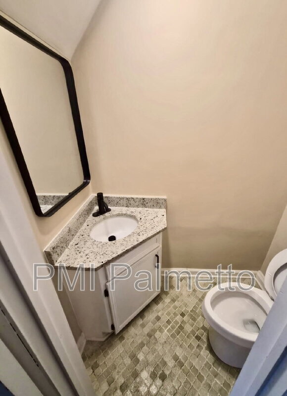 Foto del edificio - 1244 Grove Park Ln