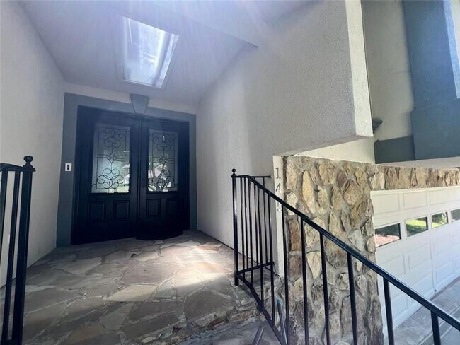 Building Photo - 145 Floss Flower Ct