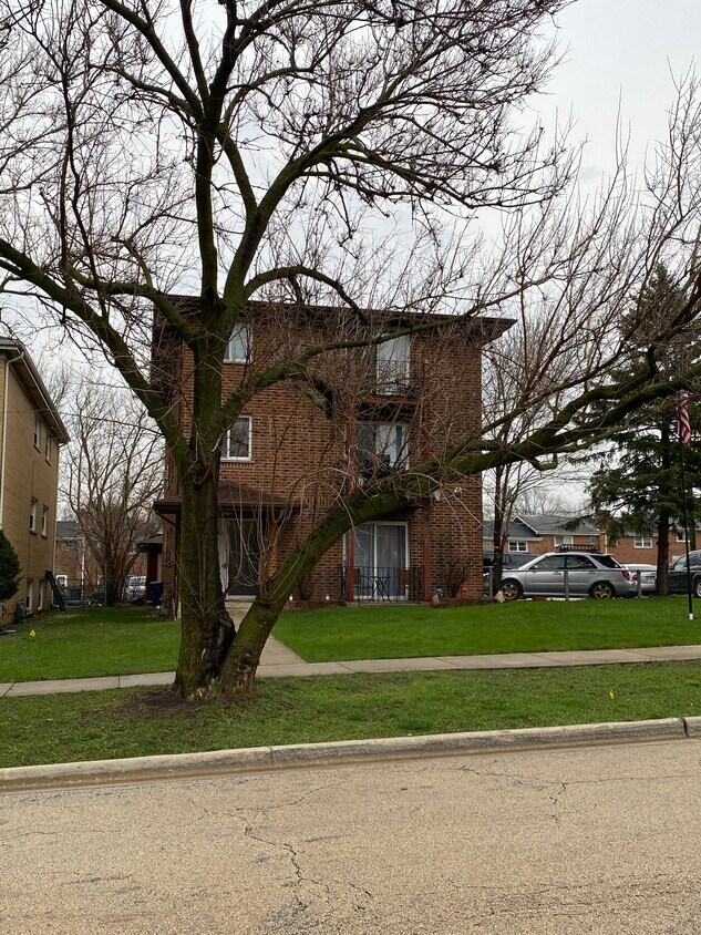Primary Photo - 231 S Rush St