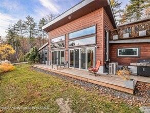 Building Photo - 36 Summers Ln